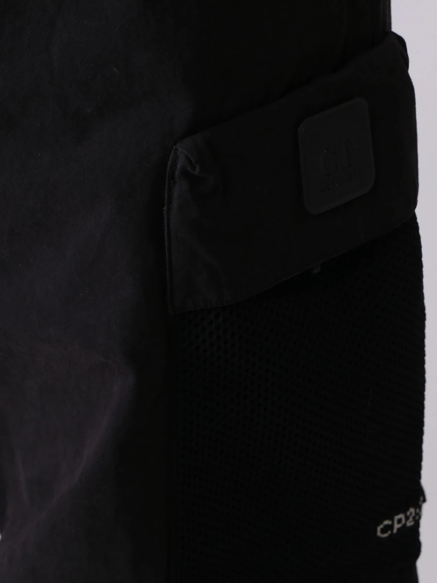 Брюки-карго хлопковые CP COMPANY 13CMPA156A-006134G/999 Черный  Фото 5