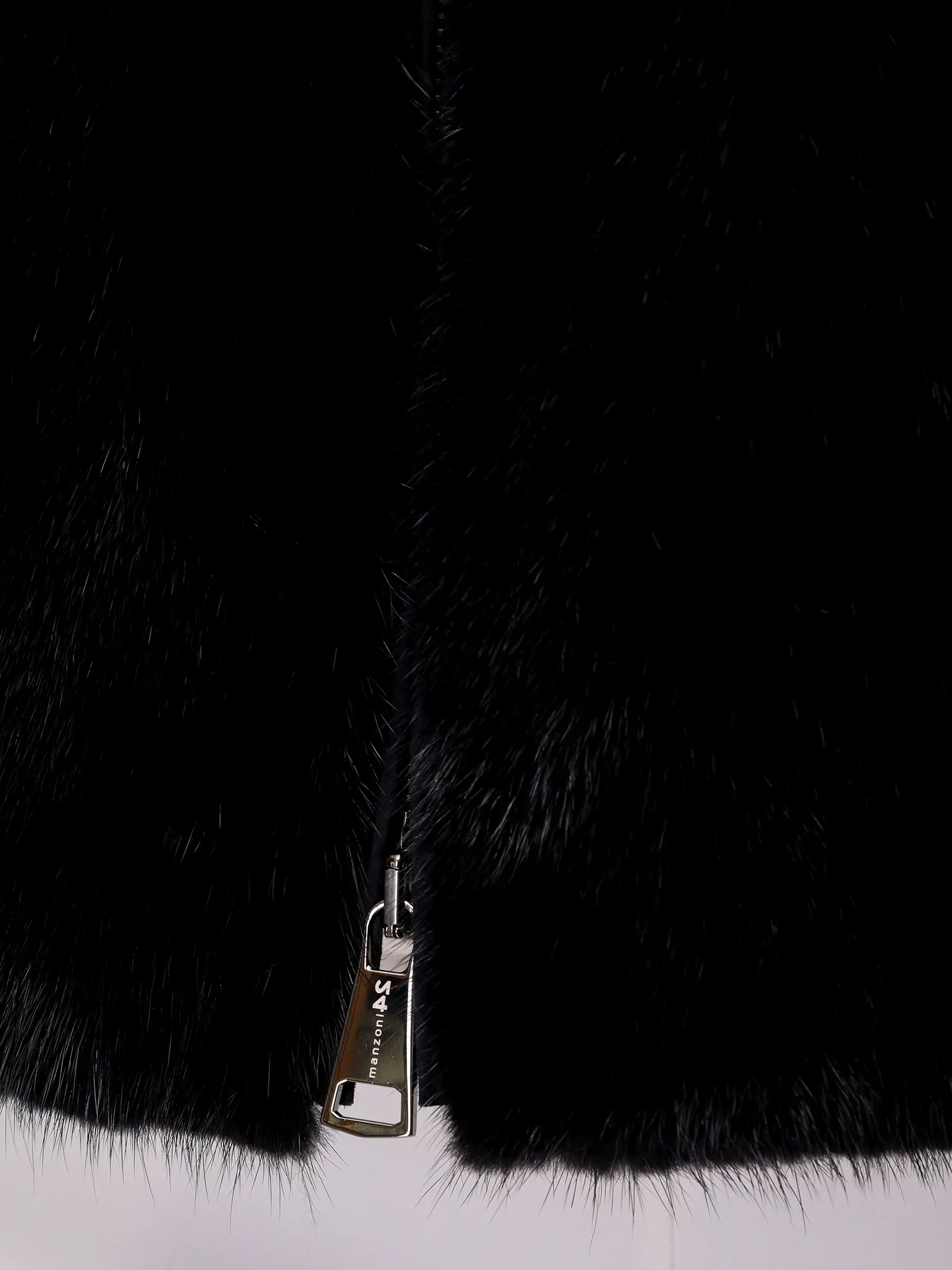 Жилет с мехом норки MANZONI 24 22M124 VNYTR2F б Черный  Фото 6