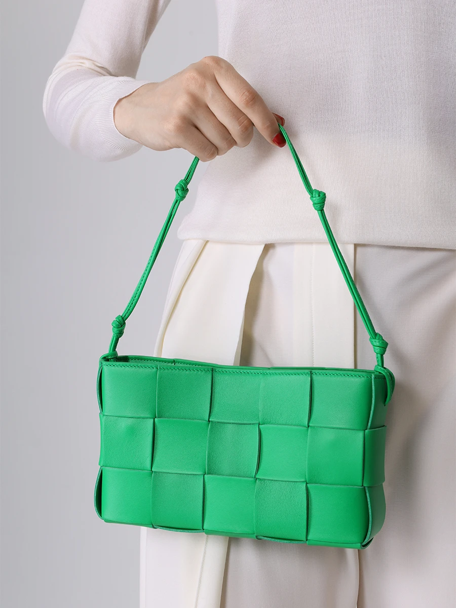 Сумка кожаная Cassette Pouch BOTTEGA VENETA 730543VCQC4 3722 Зеленый  Фото 2