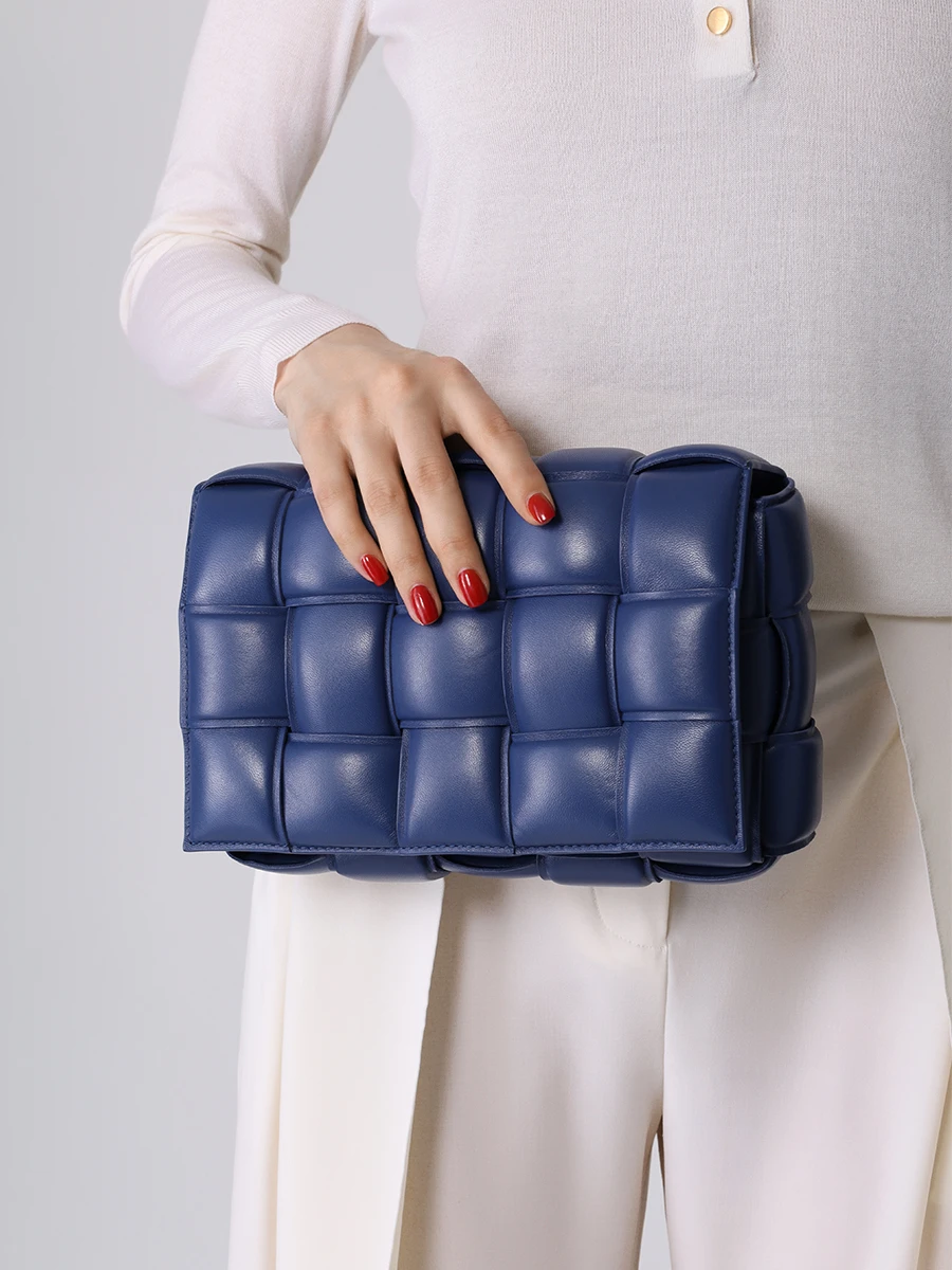 Сумка кожаная Padded Cassette BOTTEGA VENETA 591970VCQR1 4103 Синий  Фото 2