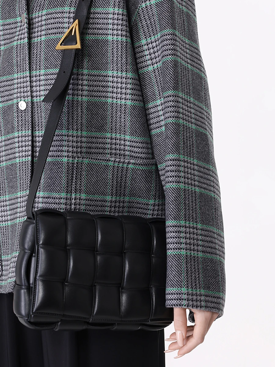 Сумка кожаная Padded Cassette BOTTEGA VENETA 591970 VCQR1 8425 Черный  Фото 2