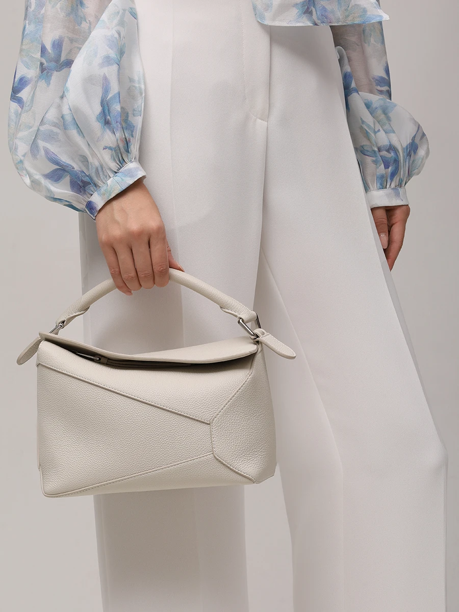 Сумка кожаная Puzzle Edge LOEWE A510P60X30 Кремовый  Фото 2