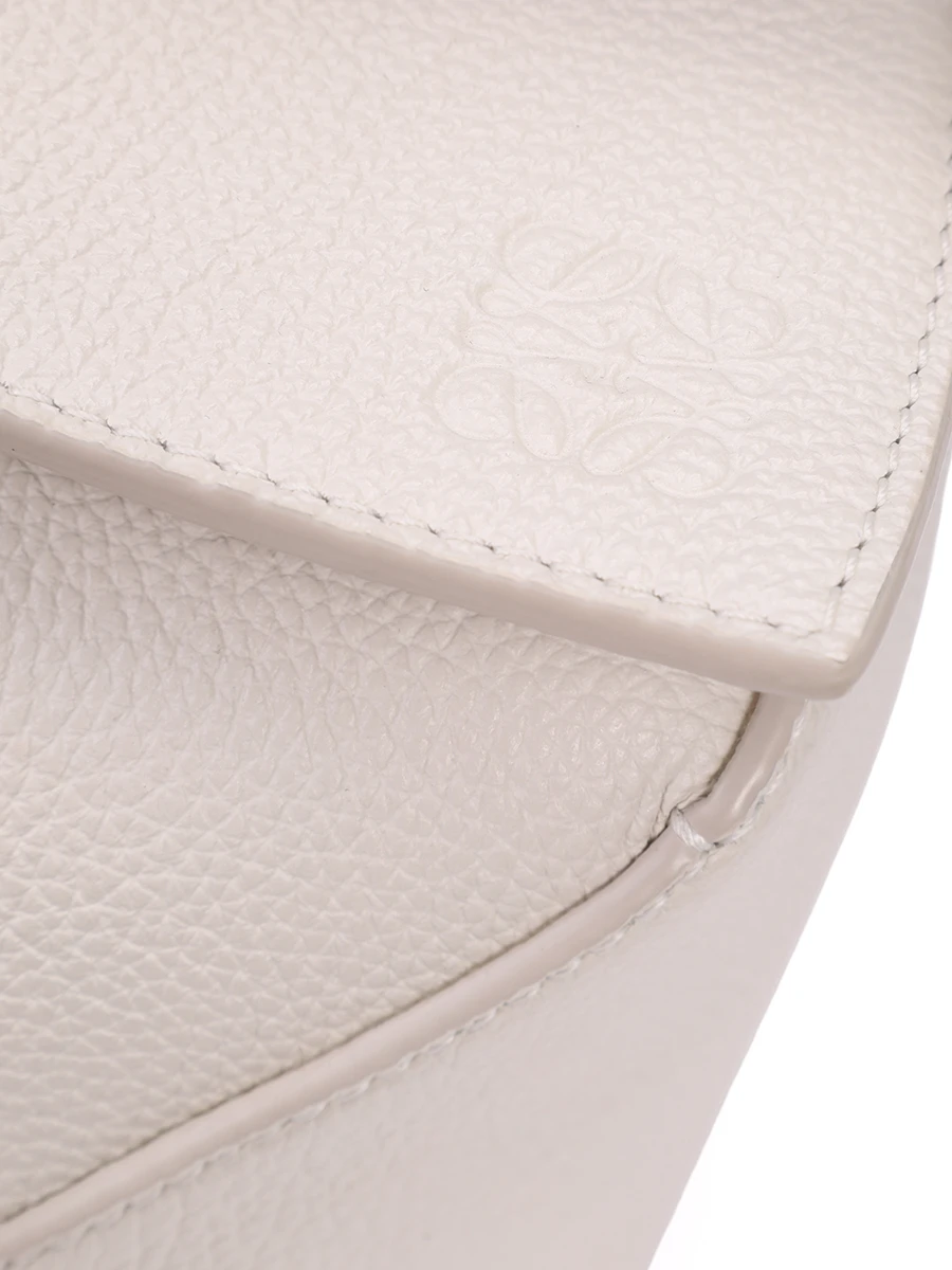 Сумка кожаная Puzzle Edge LOEWE A510P60X30 Кремовый  Фото 5