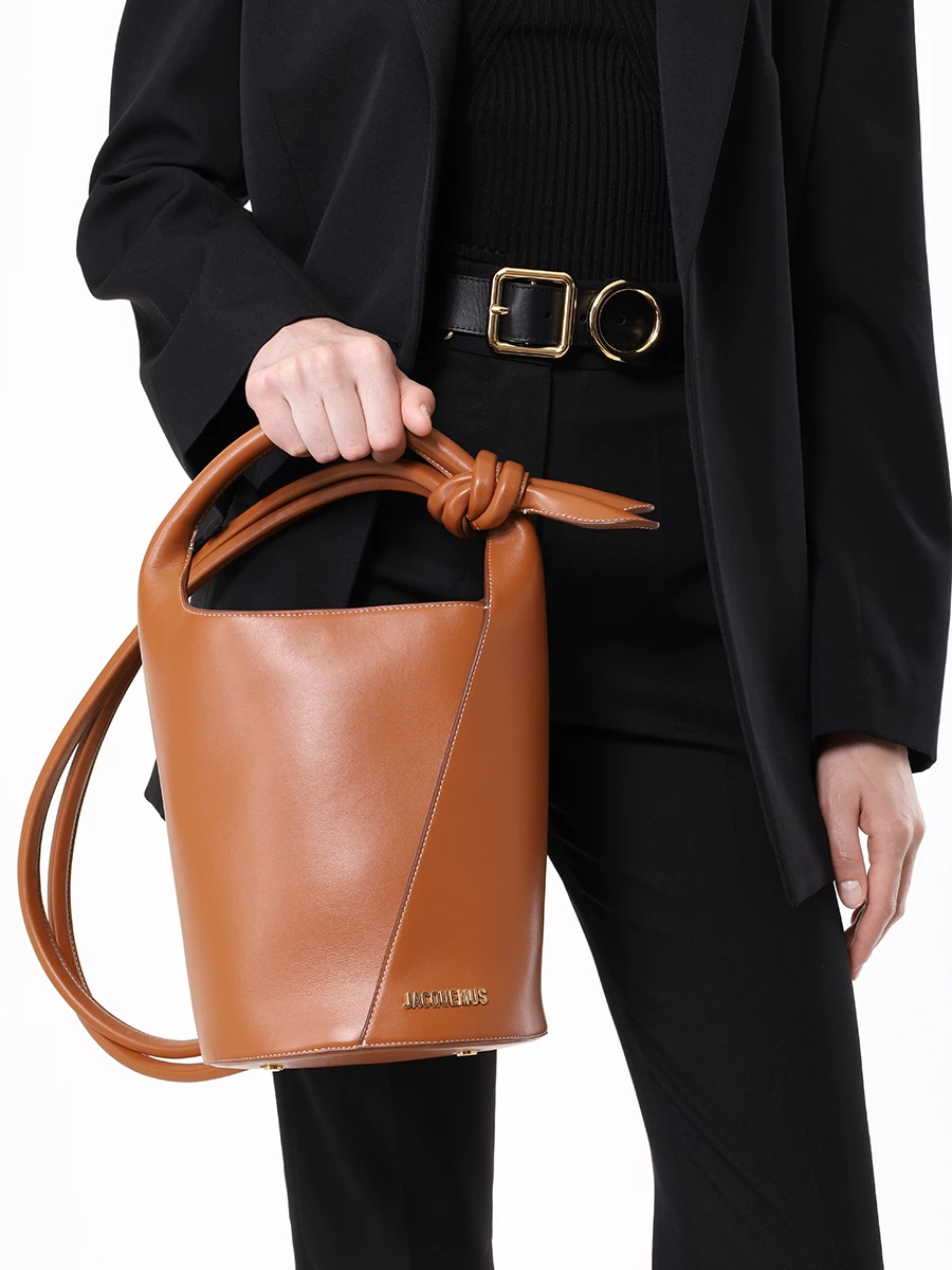 Сумка кожаная Le Petit Tourni JACQUEMUS 245BA366 3173 811 Коричневый  Фото 2