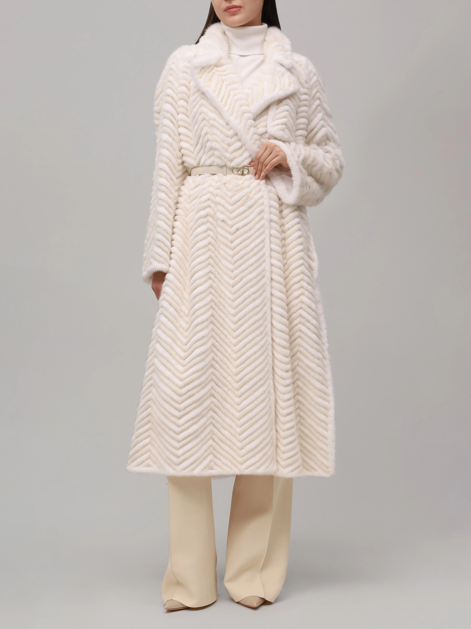 Шуба норковая FENDI FNF07M AJ9T F0TBZ Белый  Фото 2