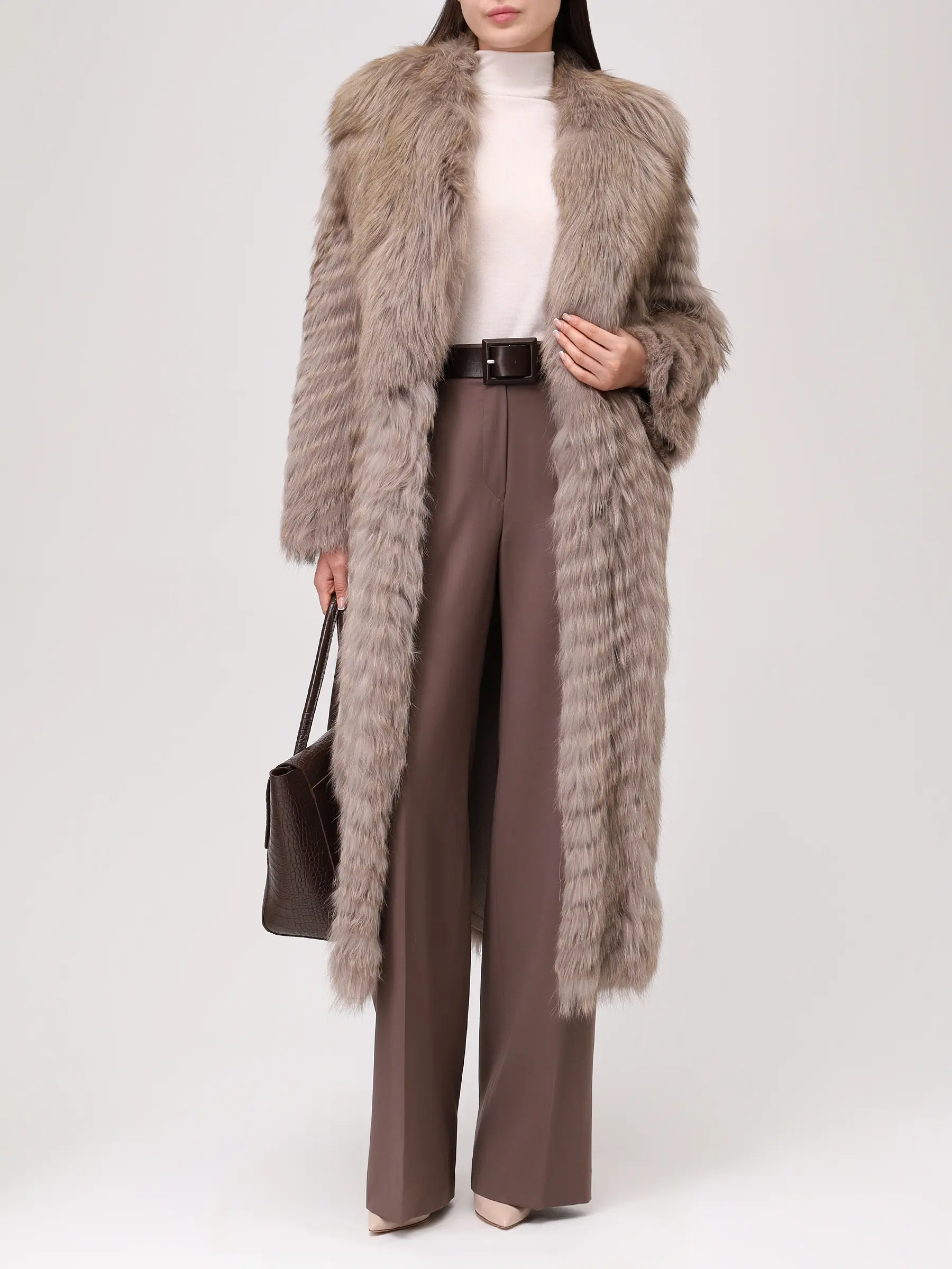 Шуба из меха лисы RINDI MOD.24/001 Бежевый  Фото 2