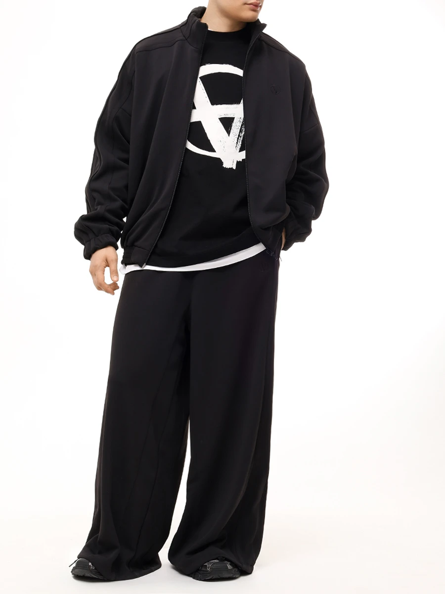 Олимпийка однотонная VETEMENTS UA65JA460B Черный  Фото 2