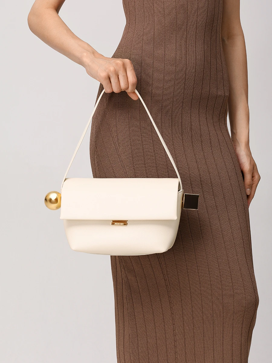 Сумка кожаная Le Rond Carre JACQUEMUS 243BA3833171 115 Бежевый  Фото 4