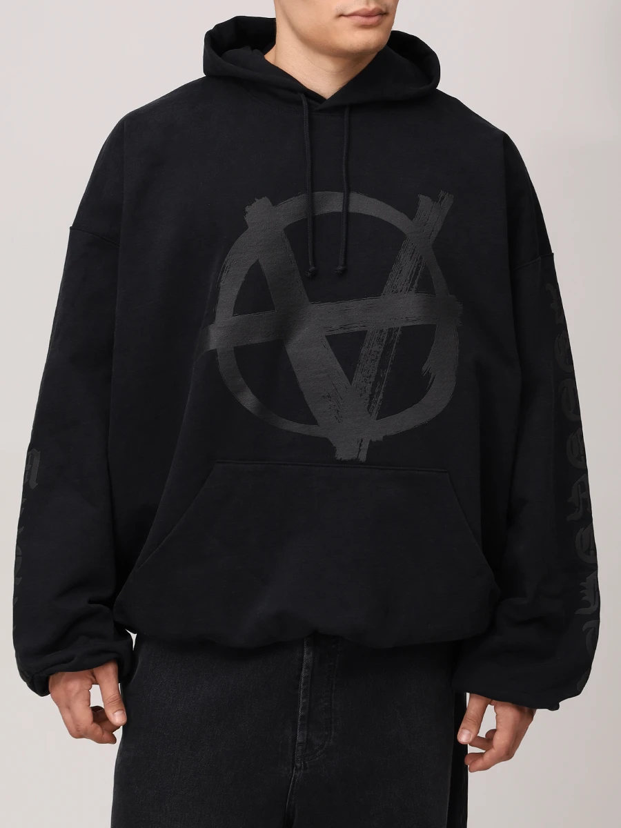 Худи хлопковое VETEMENTS UA66HD630B1500 Черный  Фото 4