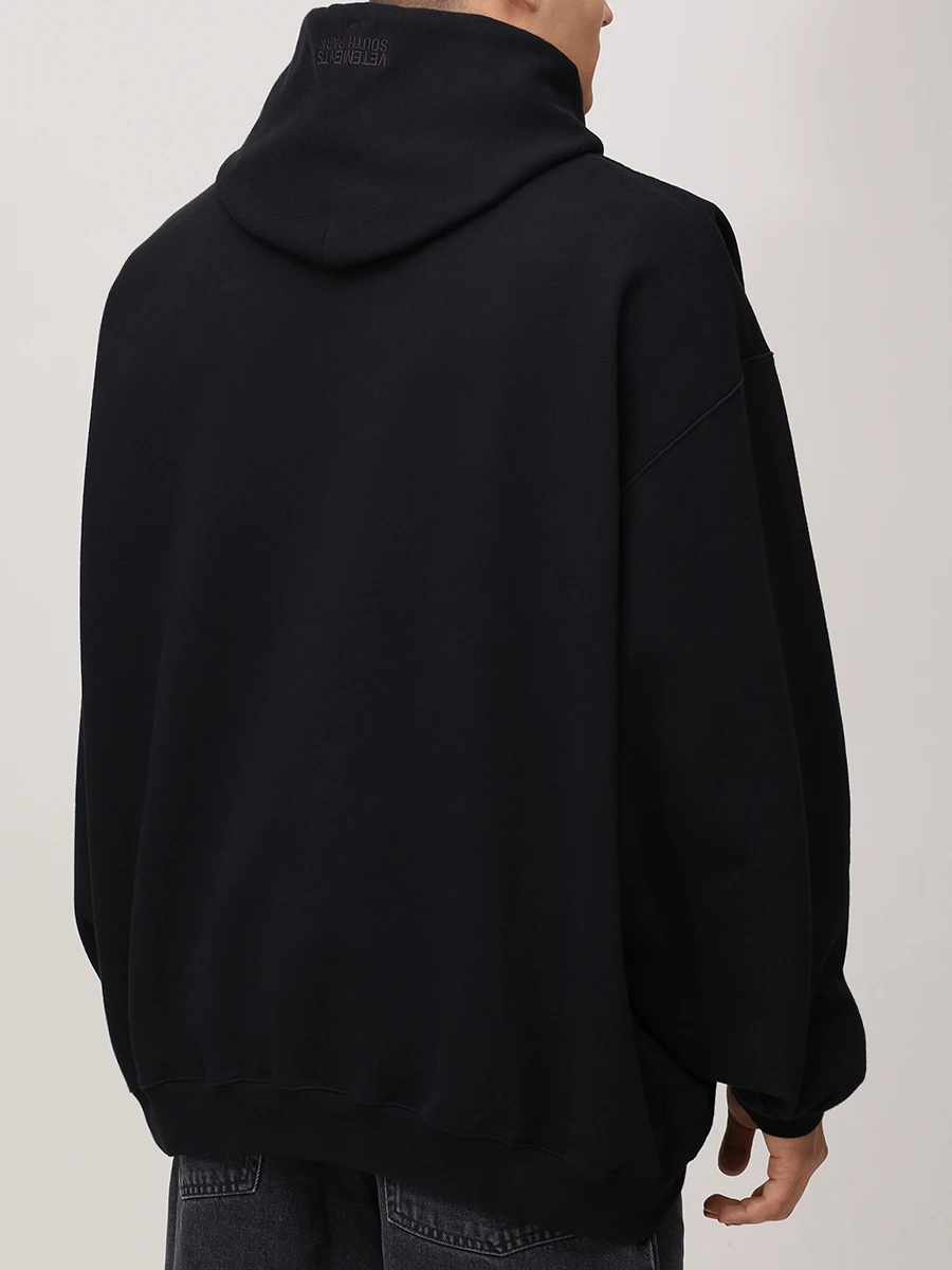 Худи хлопковое VETEMENTS UA66HD670B1302 Черный  Фото 3