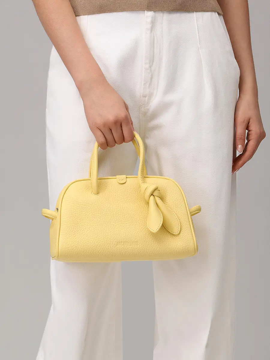 Сумка кожаная Le Petit Turismo JACQUEMUS 251BA4163216 210 Желтый  Фото 2