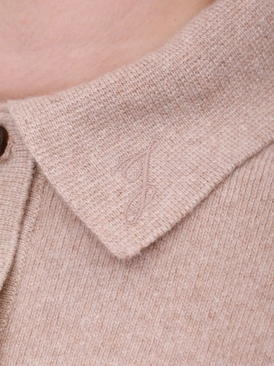 Поло шерстяное JACQUEMUS 25HSWW00623AK00276 150 Бежевый  Фото 6