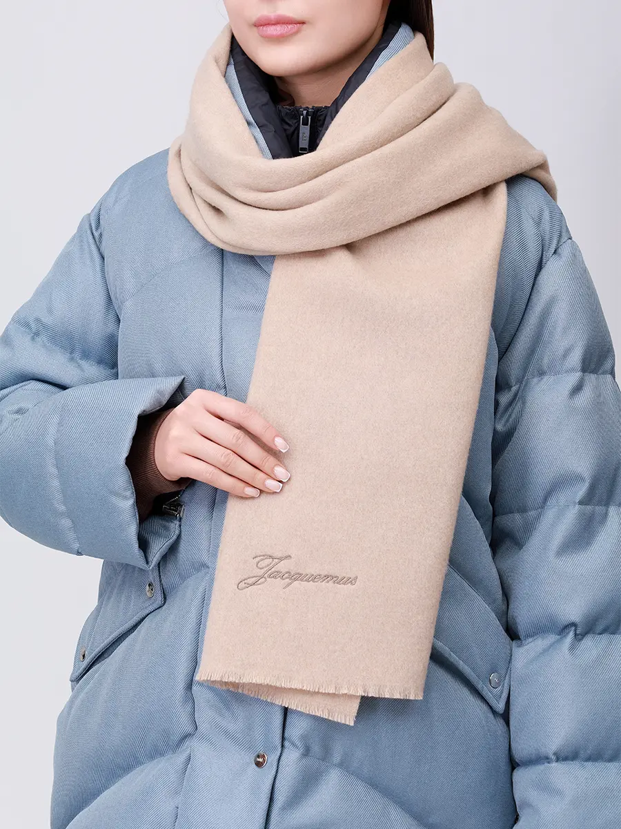 Шарф из шерсти и кашемира JACQUEMUS 25HACU00792AK00290 150 Бежевый  Фото 2