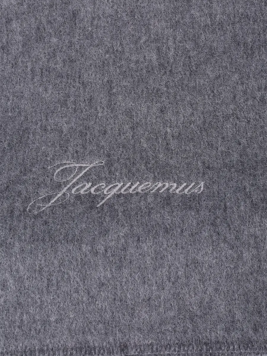 Шарф из шерсти и кашемира JACQUEMUS 25HACU00792AK00290 970 Серый  Фото 3
