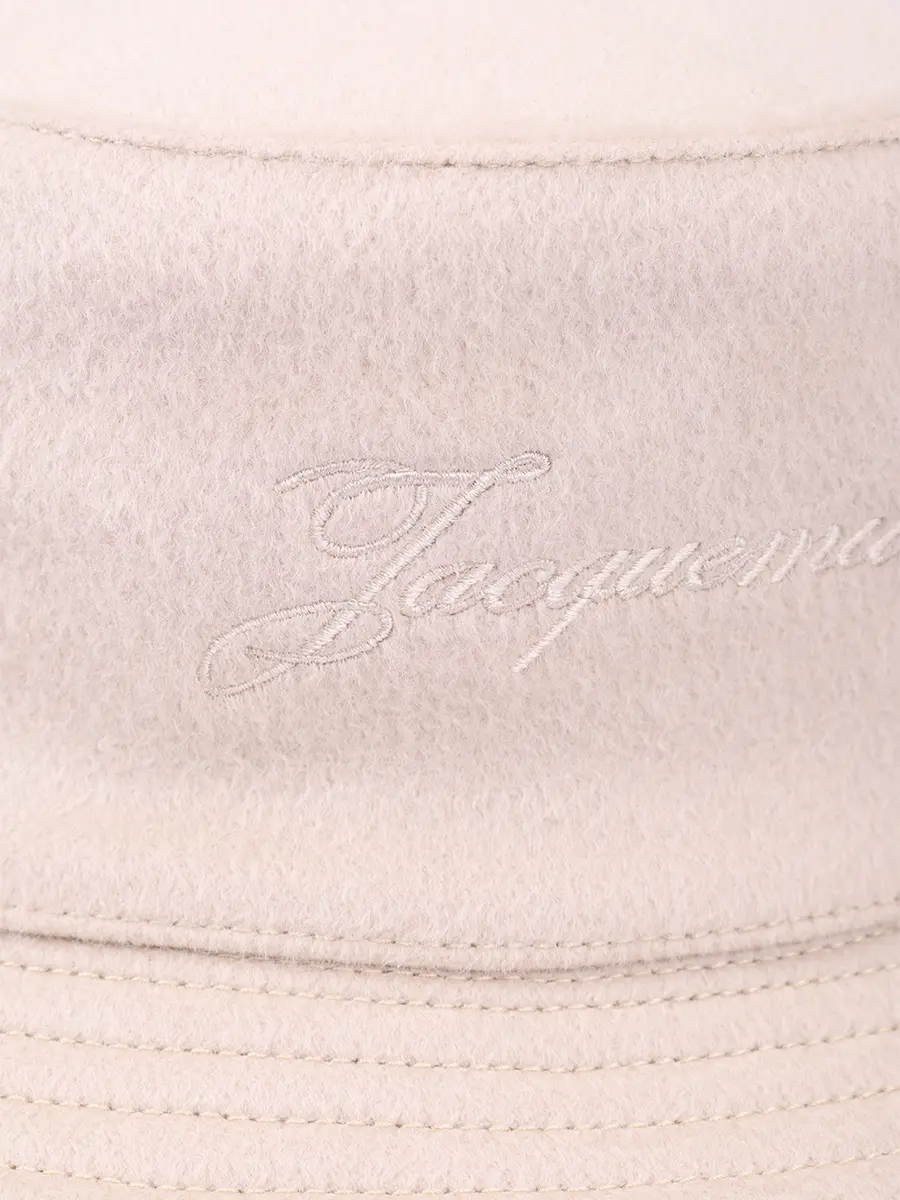 Панама шерстяная JACQUEMUS 25HACU00778AW00701 130 Бежевый  Фото 3