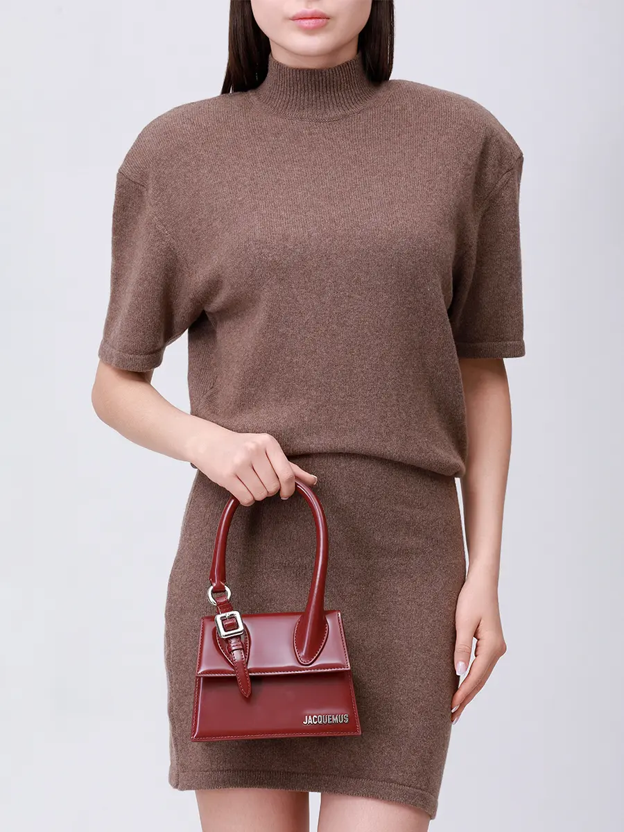 Сумка кожаная Le Chiquito JACQUEMUS 23HBAW00327AC18A01 490 Бордовый  Фото 2