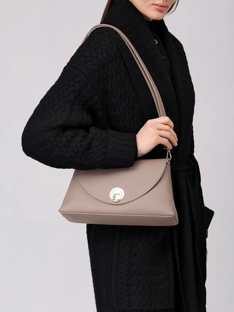 Сумка кожаная Nikla COCCINELLE E1 TOA 12 01 01/352 Бежевый  Фото 2