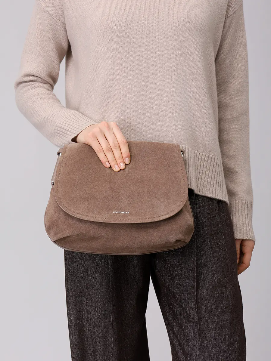 Сумка замшевая Rebekka COCCINELLE E1 T96 15 01 01/N59 Бежевый  Фото 2