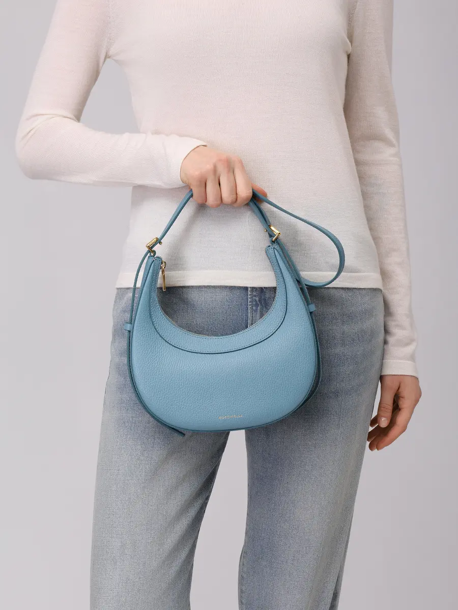 Сумка кожаная Whisper COCCINELLE E5 PIP 53 01 01/B89 Голубой  Фото 2