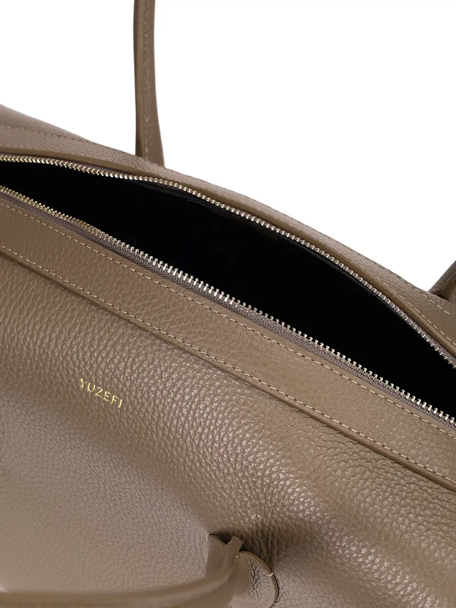 Сумка кожаная Brioche Duffle YUZEFI BRIOCHE DUFFLE TAUPE Бежевый  Фото 4