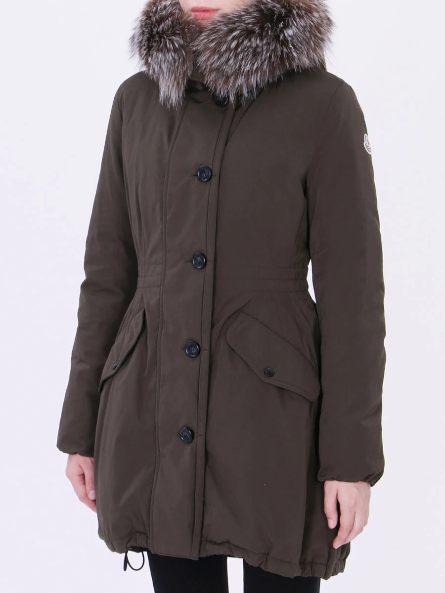 Пуховик с меховой отделкой MONCLER 49934/57136/828 Зеленый  Фото 4