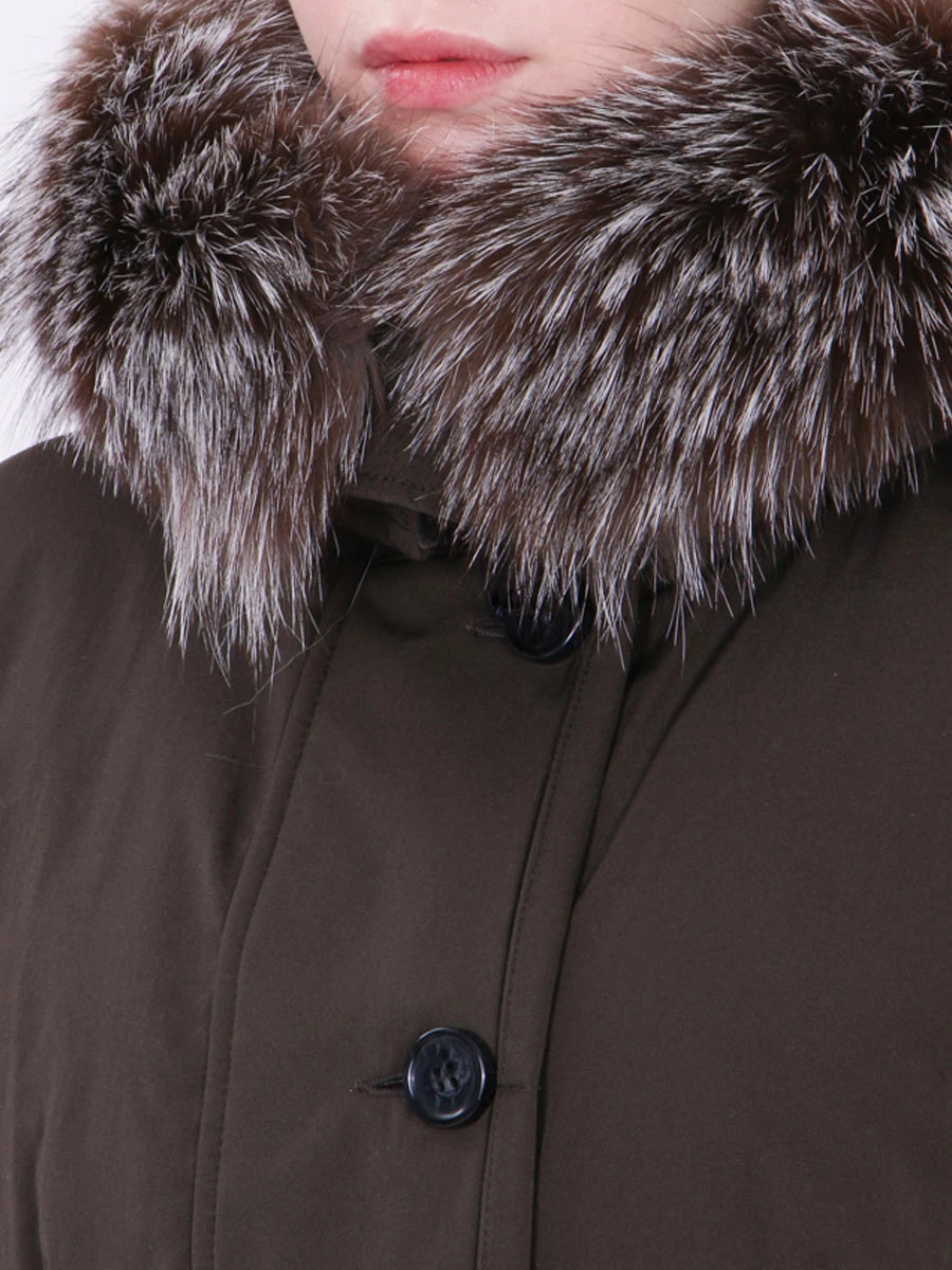 Пуховик с меховой отделкой MONCLER 49934/57136/828 Зеленый  Фото 5